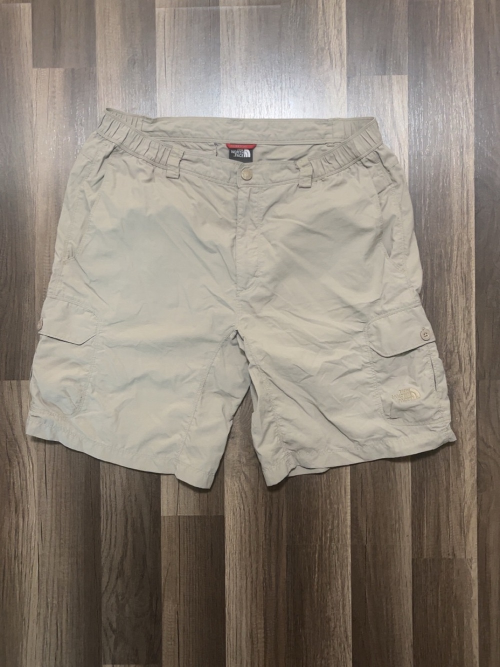THE NORTH FACE Men's Large Beige Khaki Tan Outdoor Cargo Shorts